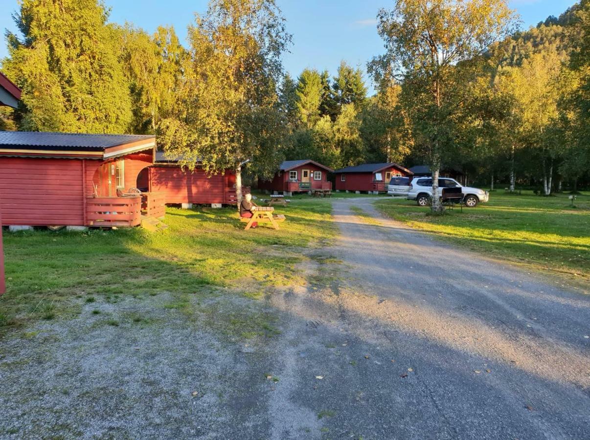Romsdalseggen Camping Isfjorden Zewnętrze zdjęcie