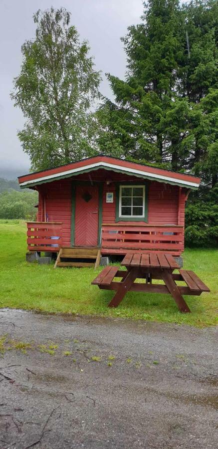 Romsdalseggen Camping Isfjorden Zewnętrze zdjęcie